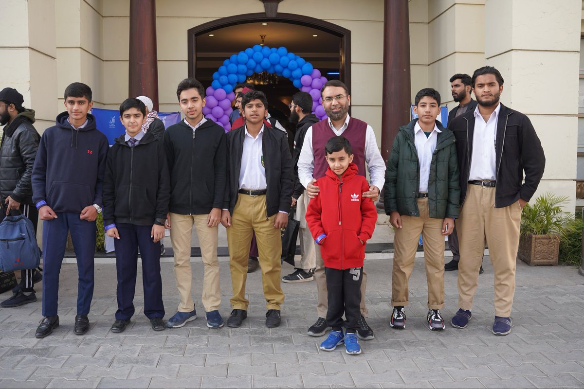 MishkatWT's tweet photo. 🌟 Students of @OlivesSchool and @IslahSchool had the wonderful opportunity to attend Agla Qadam, a remarkable event by Azan Institute.

A day filled with learning, inspiration, and personal growth for our young leaders, Alhamdulillah. 🌿📚 https://t.co/gPjrqSFN5H