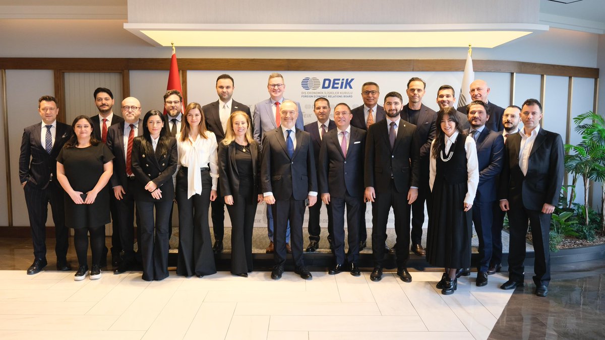 Dijital Teknolojiler İş Konseyimiz, U.S. – Türkiye Tech &amp; Trade Dialogue: Regulatory Landscape and Industry Implications Toplantısını, <a href="/ErdemErkul/">Dr. R.Erdem ERKUL</a> başkanlığında, <a href="/USConsIstanbul/">U.S. Consulate General Istanbul</a> Başkonsolosu Michael Lally ve iş insanlarının katılımlarıyla gerçekleştirdi.  

Toplantıda, Türkiye ve