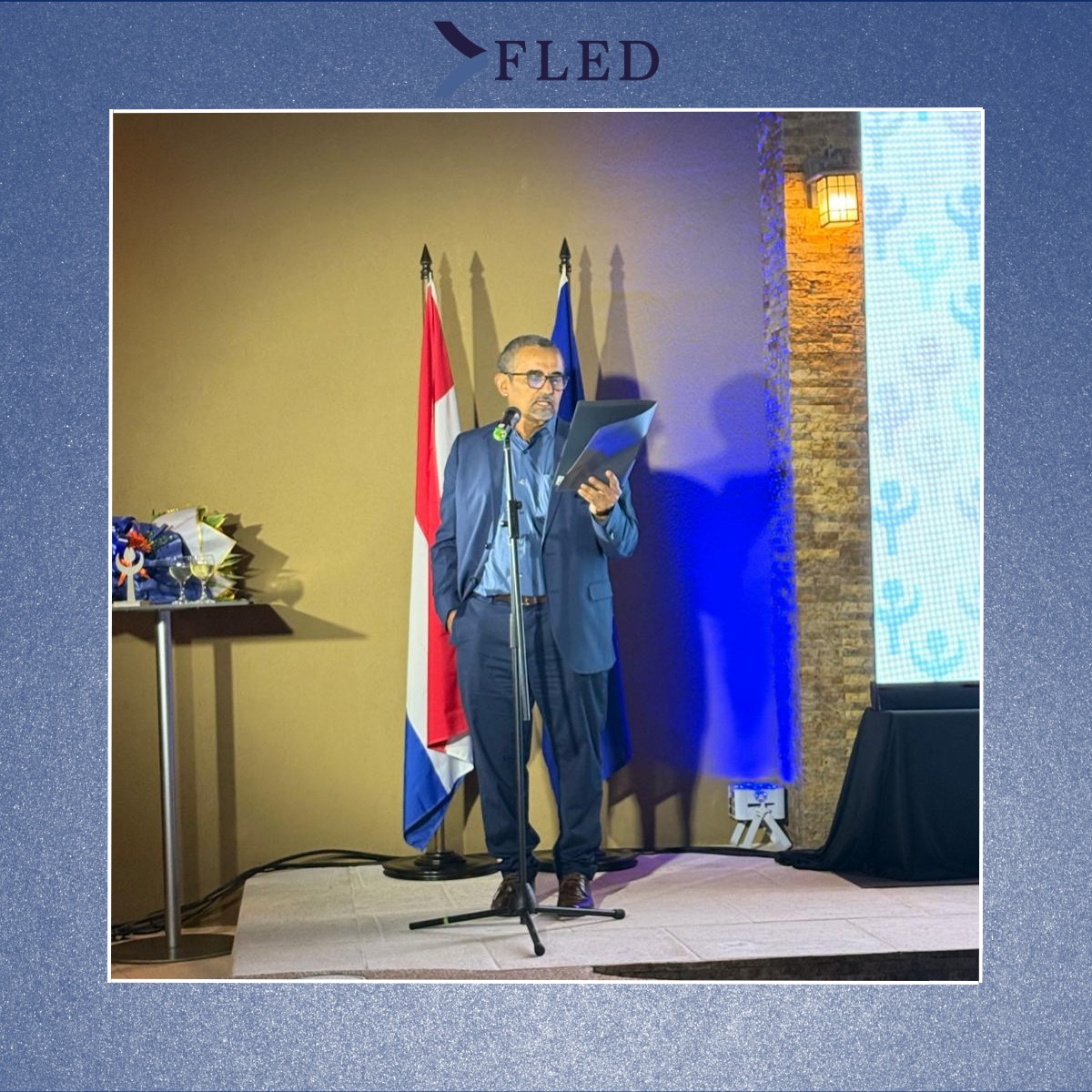 FLED_ong's tweet image. 📸 Premio Tulipán 2025 🌷

Este 11 de diciembre se llevó a cabo la ceremonia del Premio Tulipán 2025, en la que la Embajada del Reino de los Países Bajos 🇳🇱 reconoció la labor de Gonzalo Carrión, defensor de derechos humanos. 
#PremioTulipán2025 #DerechosHumanos #DefensoresDDHH