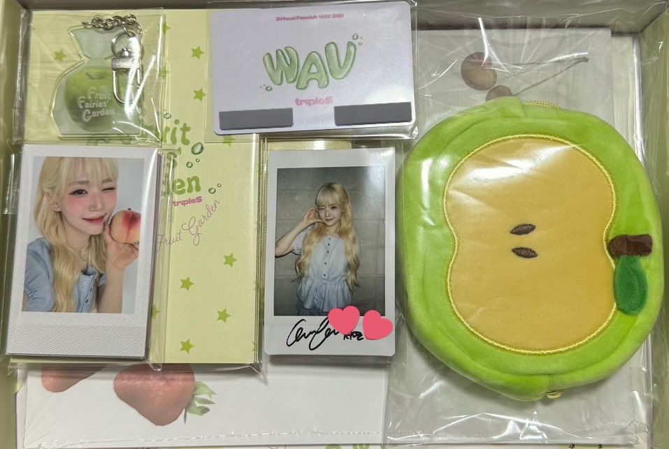 wav2期キット開けたらソヨンちゃんのサイン入りポラ入ってた🥹