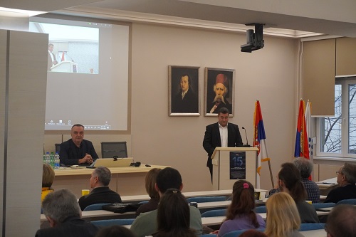 MatfPR's tweet photo. Отворен је јубиларни 15. Симпозијум „Математика и примене“. Свечано отварање, одржано на Економском факултету, окупило је учеснике из Србије и иностранства.
Скуп се може пратити и онлајн. Програм и све информације доступни су на сајту Симпозијума.
@kmiljan https://t.co/O5ygzdomMl