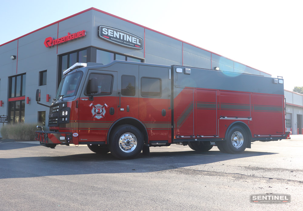 Sentinel_EmgSol's tweet image. NEW DELIVERY!
The Poplar Bluff Fire Department in Poplar Bluff, MO recently took delivery of this @RosenbauerGroup rear mount pumper! Thank you to Chief Moffitt and the Poplar Bluff Fire Department choosing Sentinel Emergency Solutions and Rosenbauer!
sentineles.com/poplarblufffdp…