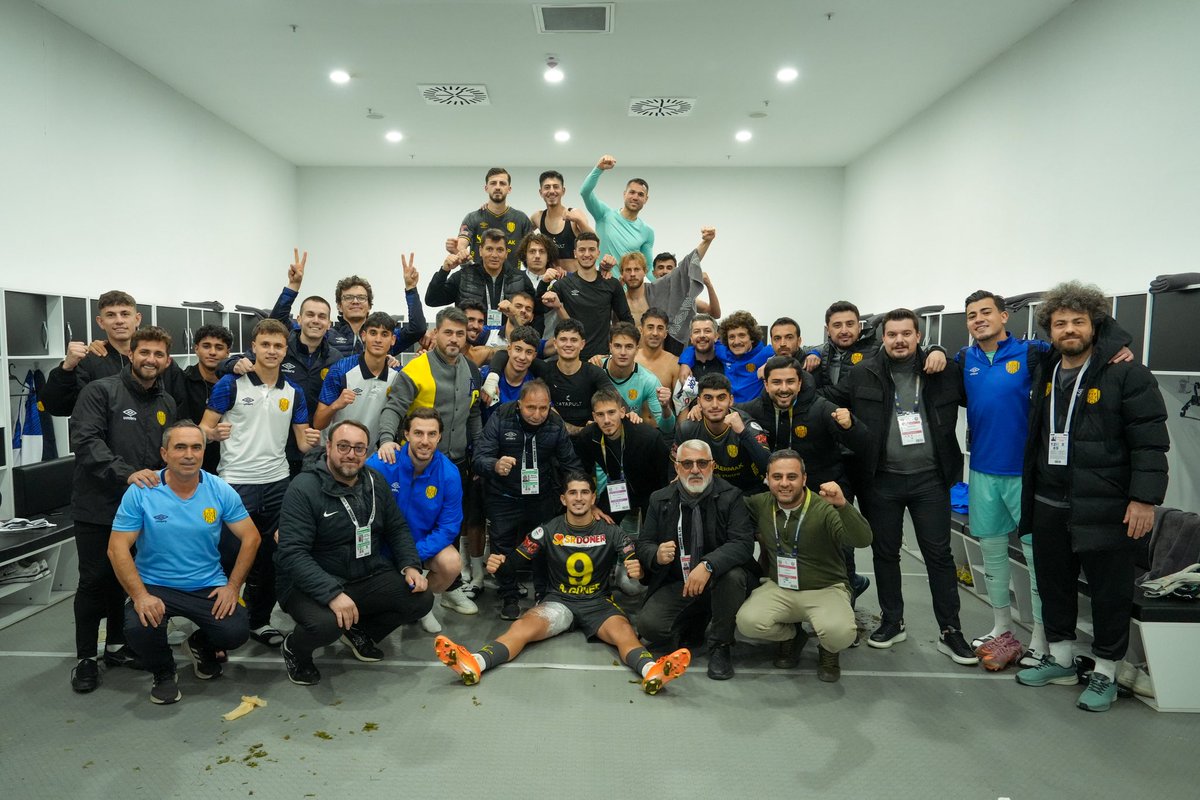 Galibiyet pozu 💪🏻
Teşekkürler Büyük Ankaragücü Ailesi 💛💙

#Ankaragücü 💛💙