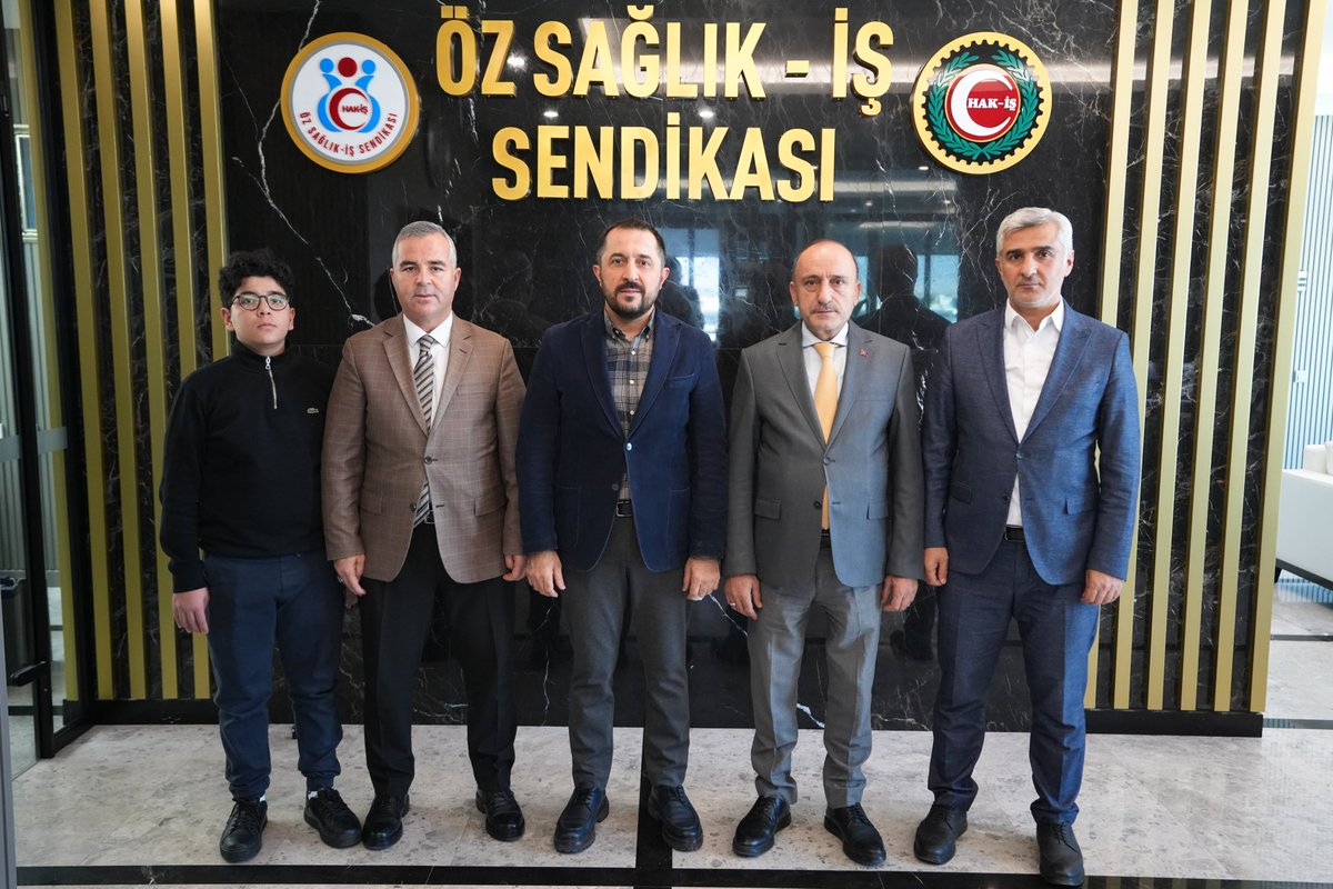 SENDİKAMIZA HAYIRLI OLSUN ZİYARETLERİ DEVAM EDİYOR

Aile ve Sosyal Hizmetler Bakanlığı Genel Müdür Yardımcısı Ahmet Taşan, Ulaştırma ve Alt Yapı Bakanlığı Devlet Hava Meydanları İşletmesi Genel Müdür Yardımcısı Mustafa Akkaya, Havacılık Acil Yardım ve Güvenlik Dairesi Başkanı