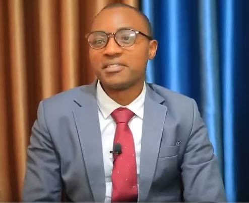 RwabishRukara's tweet photo. @RIB_Rw @Rwandapolice @RwandaGov @RwandaMFA @rwanda @Murangira_BT
Ko mutatangaje ibyavuye mwiperereza mwakoze kuri #Koffi? Duheruka Mutangazako muri gukora iperereza kuri #PrimoTv. Since then ntakindi mwatangaje.
Dukeneye kumenya aho yaba ari. https://t.co/2mbJ5SDEpO