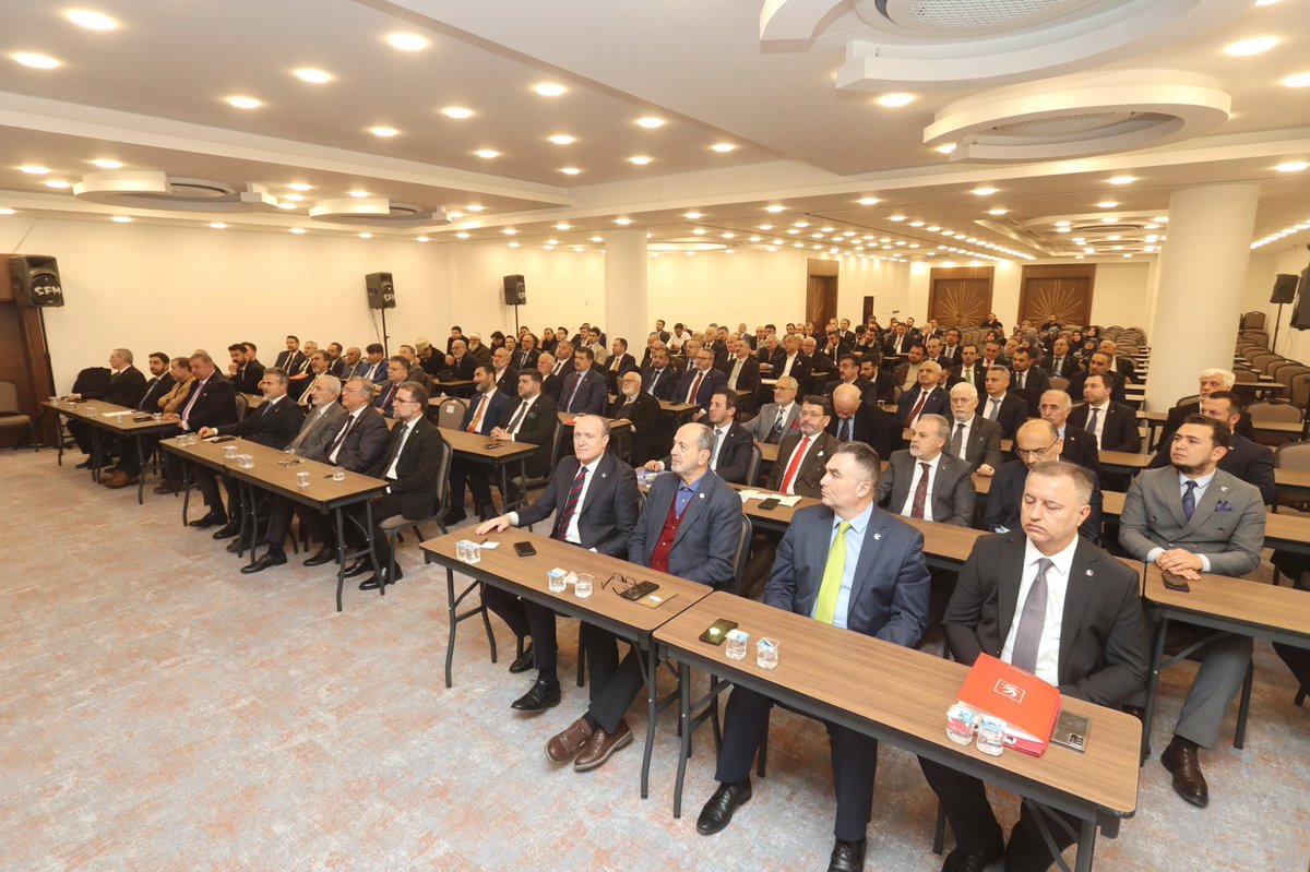 Kongre sonrası ilk MKYK toplantımızın hayırlara vesile olmasını dilerim.