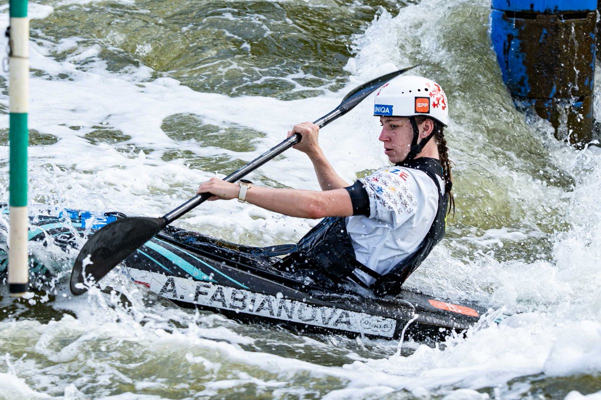 #Cinor [ Terre de Proximité ] #SEVI

Ce matin, la République tchèque 🇨🇿 était sur l’eau pour une séance d’entraînement, profitant des conditions optimales du stade et du cadre exceptionnel

Avec : Michal Šrámek, Lucie Vaculová, Anna Fabiánová, Markéta Štěpánková, Marek Bizek.