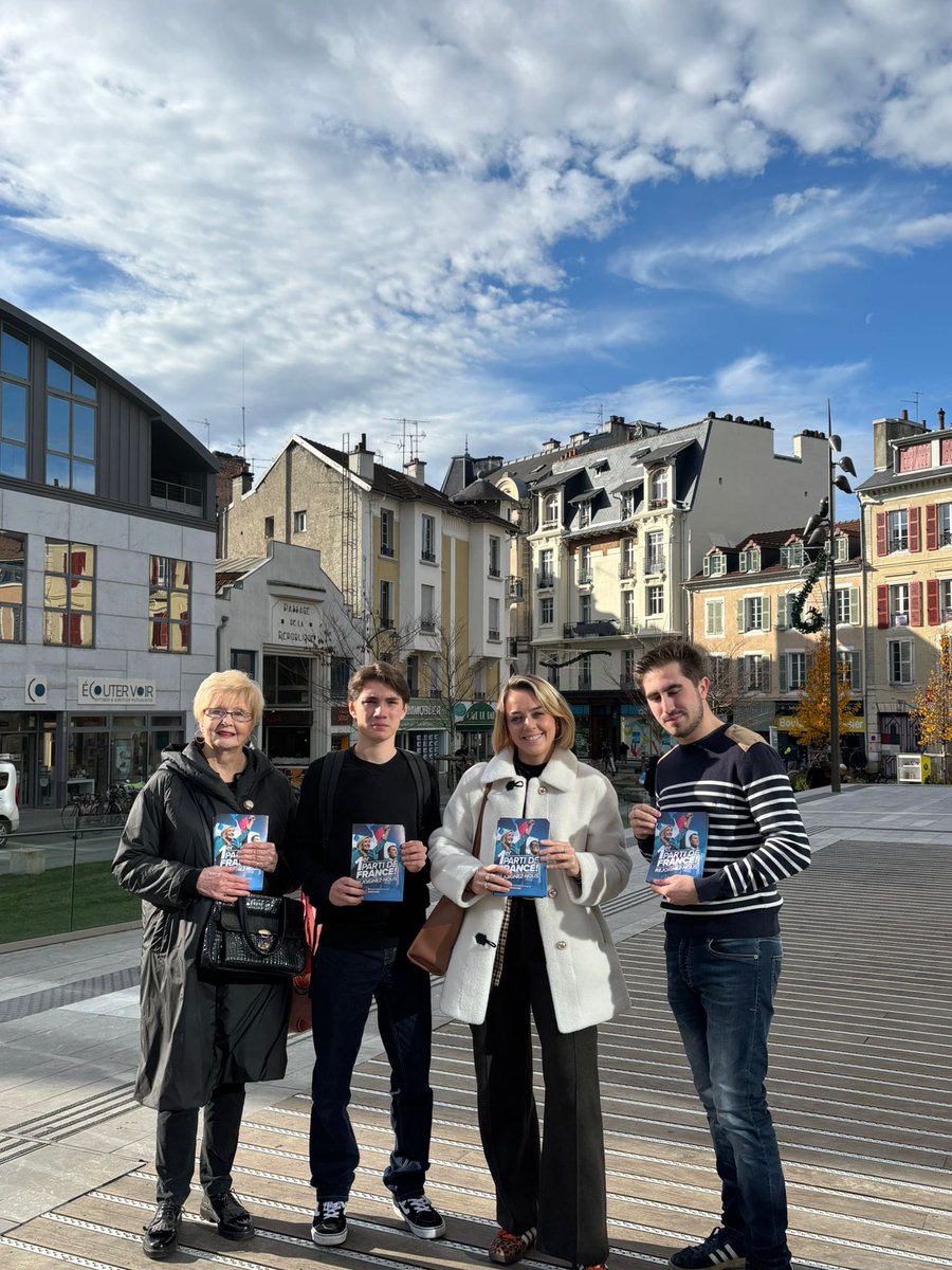 ❄️ Toujours un bel accueil des Palois sur les marchés. 

Ensemble, redonnons l’Espérance à Pau!