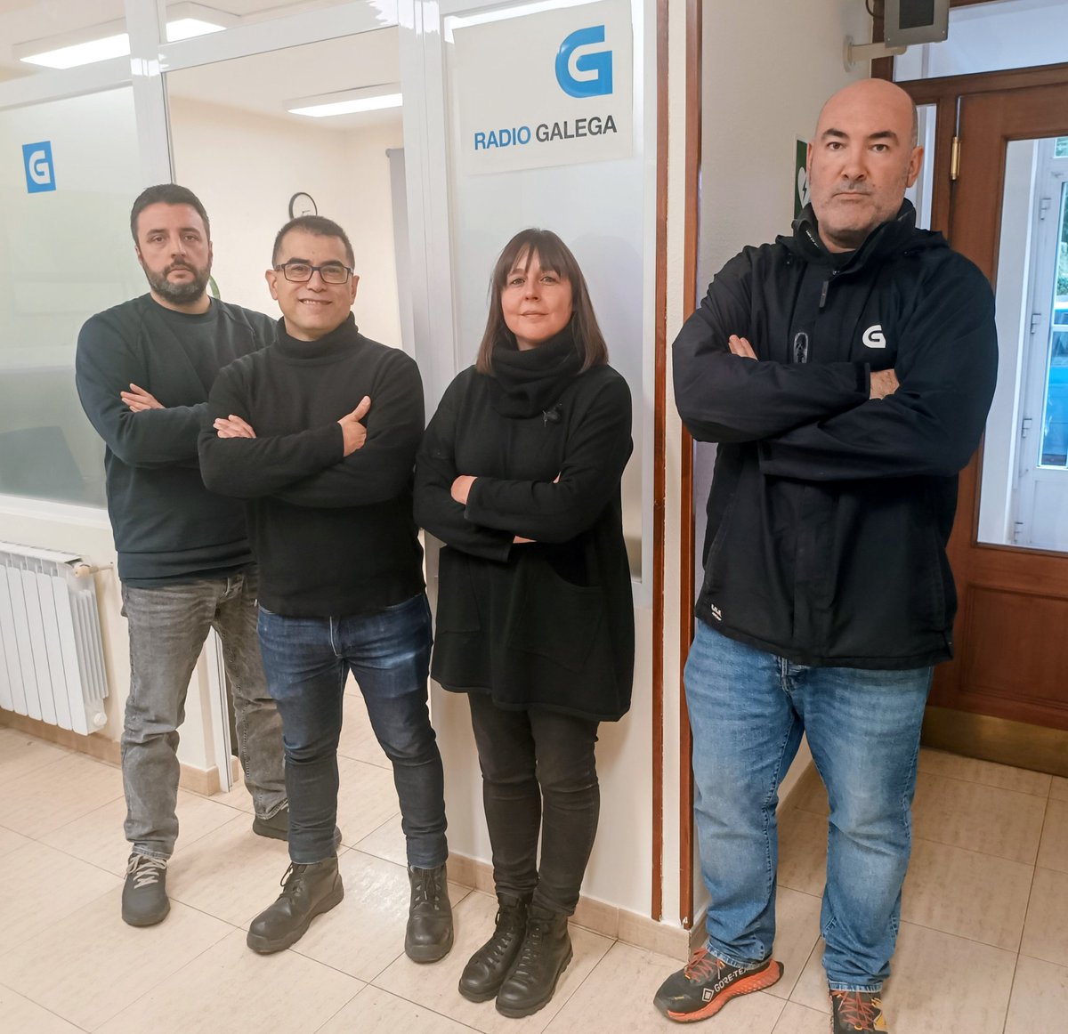 Menos manipulación e máis servizo público.
Menos propaganda e máis servizo público.
Menos baleirado de contidos e máis servizo público.
Menos externalización e máis servizo público.

#VenresNegro395CRTVG
#DefendeAGalega
Porque #SomosServizoPúblico