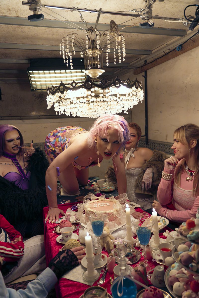 missEmilyGhost's tweet image. Lo absolutamente increíble que fue grabar esto y el pedazo de vídeo que ha quedado😭
Forever grateful de poder vivir experiencias así y con las personas que lo hacen posible💜