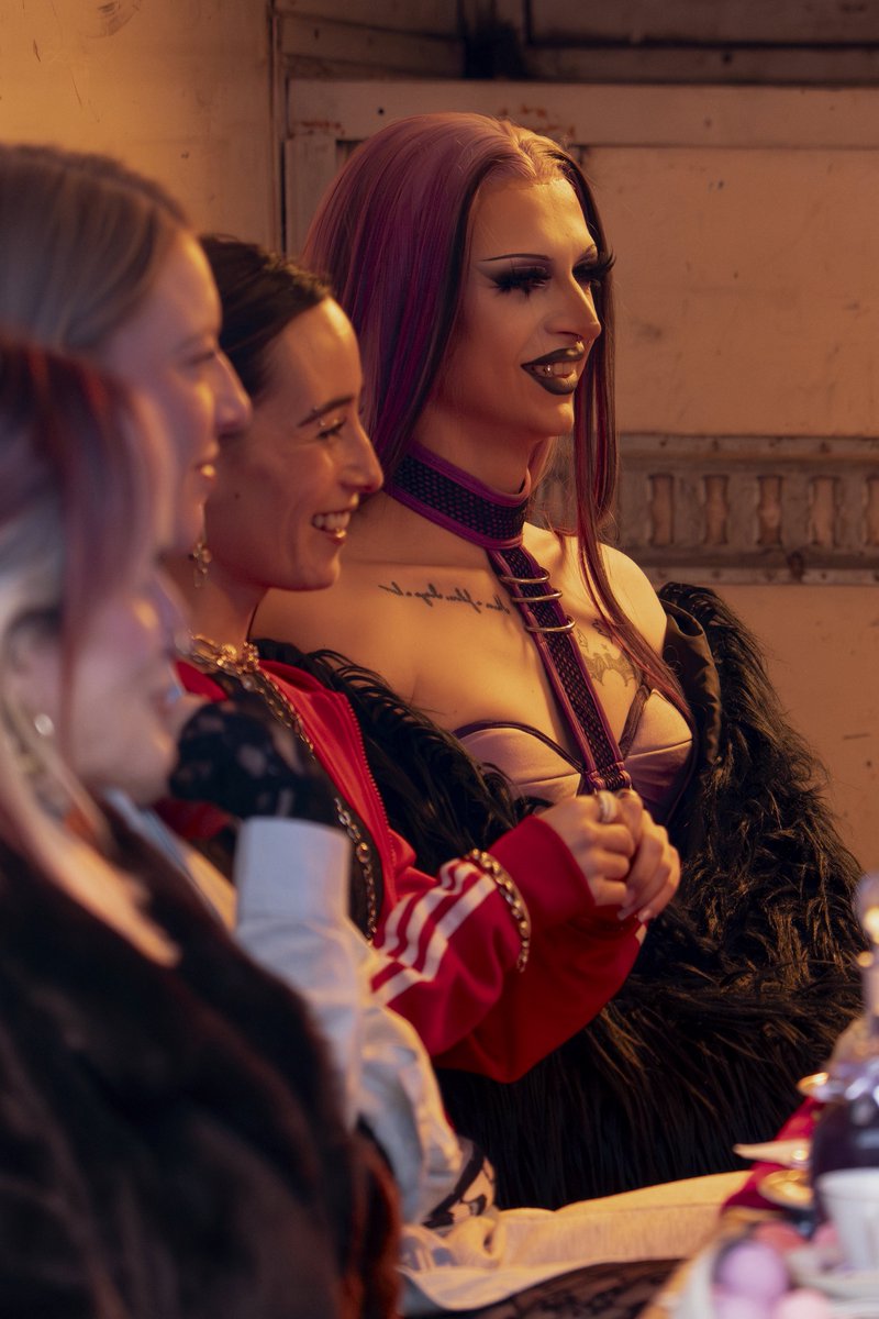 missEmilyGhost's tweet image. Lo absolutamente increíble que fue grabar esto y el pedazo de vídeo que ha quedado😭
Forever grateful de poder vivir experiencias así y con las personas que lo hacen posible💜