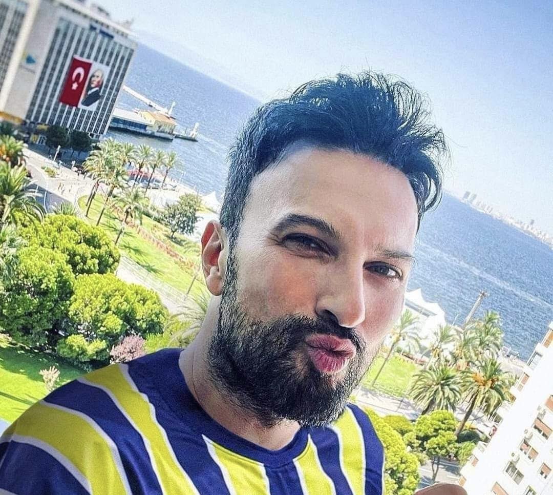 Türk Pop Dünyasının Efsane Sesi

Tarkan Tevetoğlu’nun 0-4 lük Bran Maçı Sonrası Paylaşımı ve Eklemiş resmin altına 

“ Büyük Fenerbahçe Taraftarı “ diye

👏👏👏👏👏

Tarkan Tevetoğlu Kıngggg

<a href="/tarkan/">Tarkan</a>