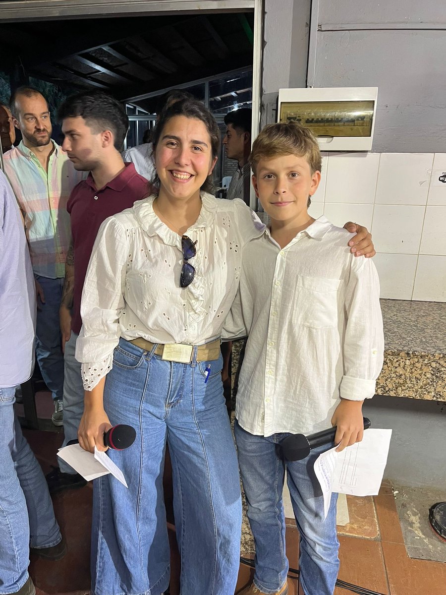 Ayer despedimos el año con toda la barra 404, una linda instancia de reflexión y encuentro. 

Tuve el honor de presentar junto a Mati, amigo y gran promesa de nuestro partido. 

¡Por un 2026 lleno de nuevos desafíos!