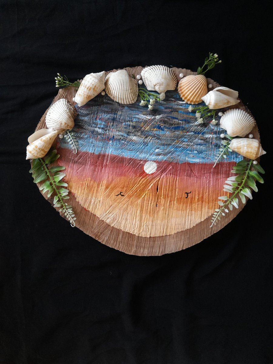 My new project, which I'm building in the Gaza Strip, is made of wood and seashells. I also paint on glass.
Your support will make a big difference to me; every small donation from you will contribute to the success of this project. 
chuffed.org/project/give-a…