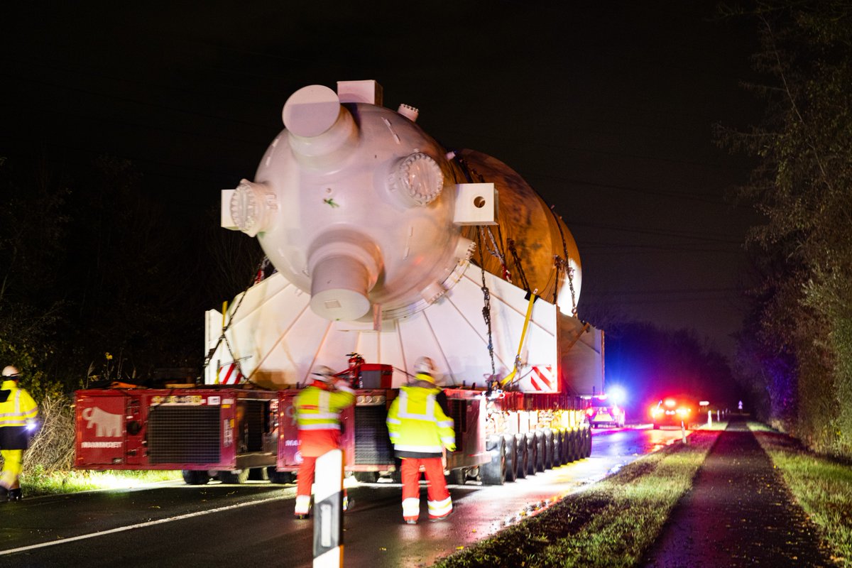 mammoetglobal's tweet photo. Recently in Germany, #Mammoet’s nuclear team transported four steam generators from the decommissioned Unterweser nuclear power plant (KKU) for operator PreussenElektra on behalf of Orano NCS - a major milestone!

Stay tuned for more unique insights coming soon! https://t.co/OkYuLwHuBN
