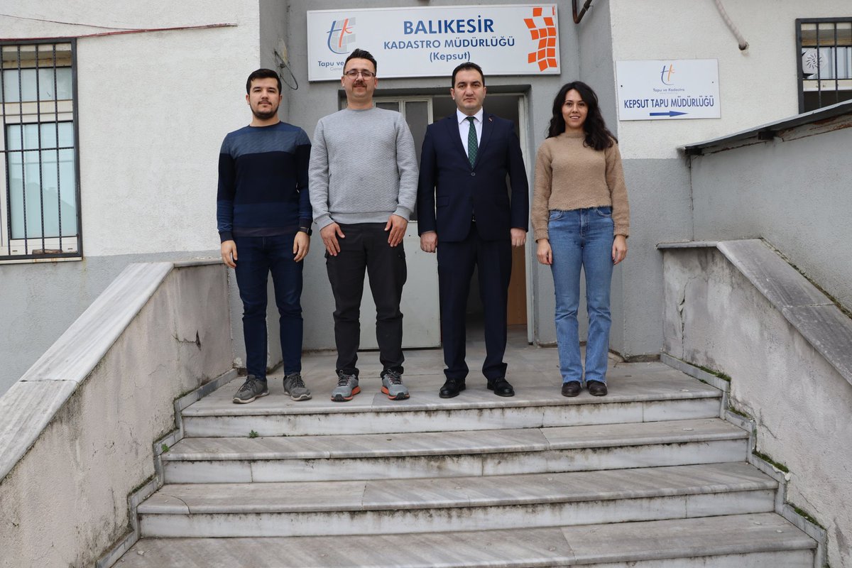 Kaymakamımız Adem TAŞPINAR, Kepsut Milli Emlak Şefliğini ziyarette bulunarak,
Milli Emlak Şefi Serap GÖKTAŞ'tan yürütülen iş ve işlemlerle ilgili bilgi aldı.