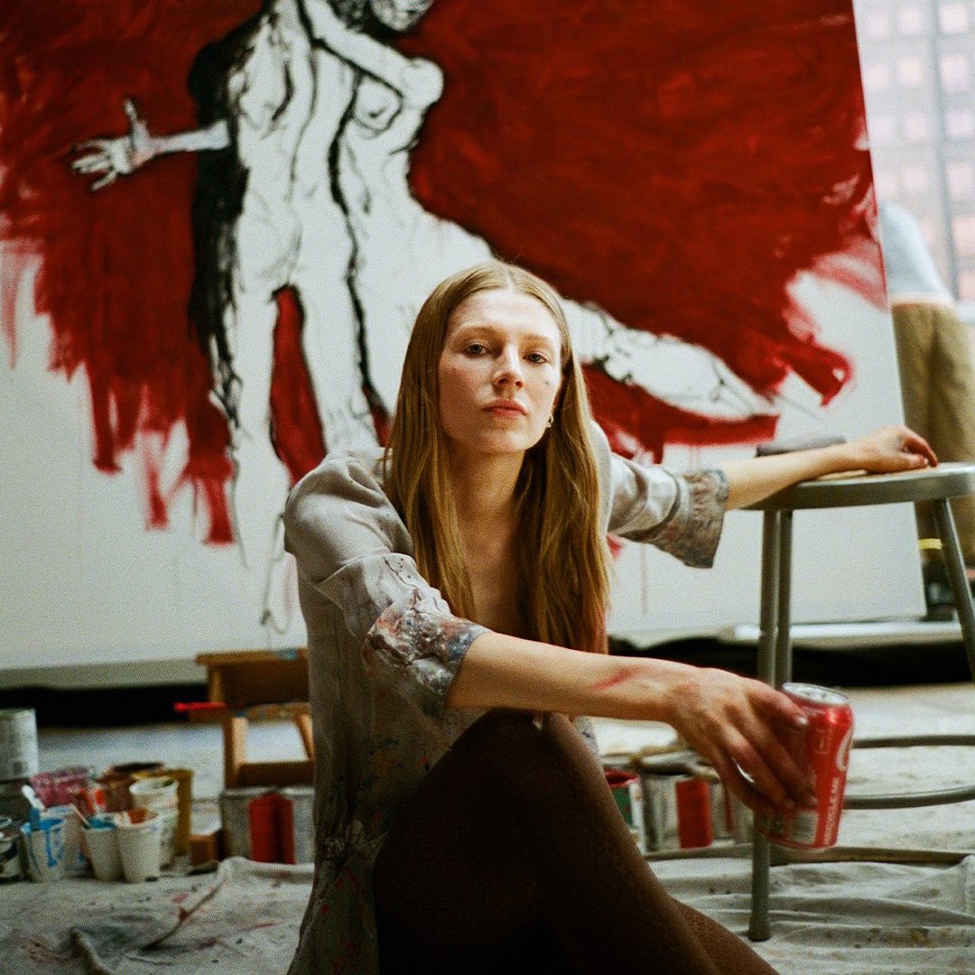 Primeira imagem de Hunter Schafer como Jules para a 3ª temporada de EUPHORIA.