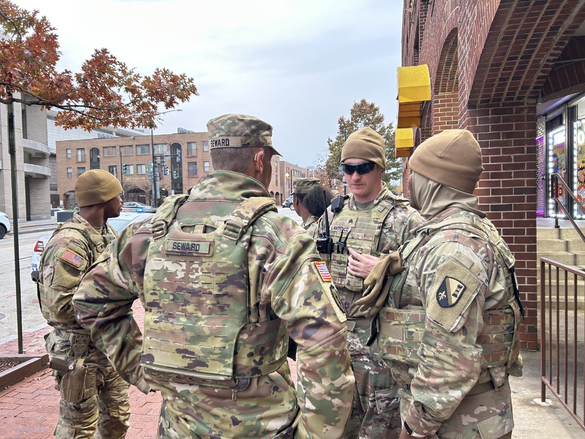 WVNationalGuard's tweet image. The members of the WVNG are grateful for the amount of support we receive from across the country. We remain to stand strong alongside our fellow citizens in our Nation's Capital. 📸Courtesy Cpt. Sebastian Clark #OneGuard #PressOn