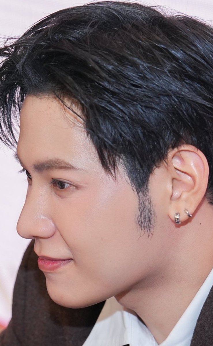 giftisyou's tweet photo. พี่สิงหล่อจังเลย ชัดมาก ความหล่อชัดมาก
#SingtoPrachaya
#SingtoWarmWinterinShanghai
#SingtoFansign
cr:河南壹零玖文化传媒 https://t.co/6HXgdkpNng