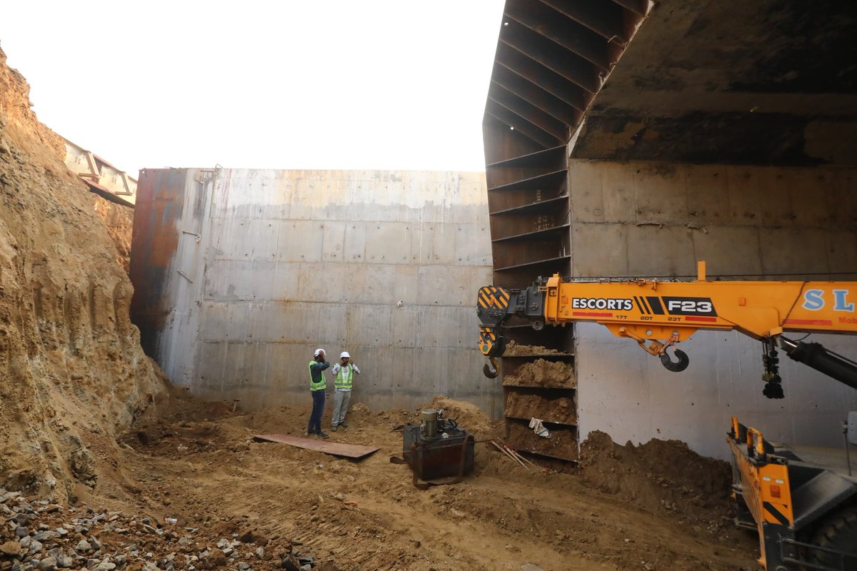 The railway underpass work  being carried out by the Bangalore Development Authority near Challaghatta by using box pushing technique has progressed at a rapid pace

By around 6 am today a total of 11.20 metres of the box has been pushed.Once this project is completed, it will be