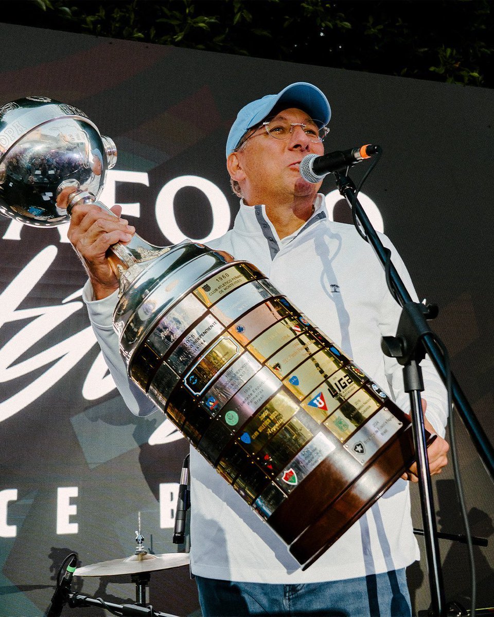 As características de busca do Botafogo no mercado não são uma coincidência. Nas reuniões de planejamento, John Textor deixou claro: quer retornar às origens do começo da Era-SAF: jogadores rápidos e fortes fisicamente.

Nas conversas, o norte-americano perguntava: “Esse atleta é