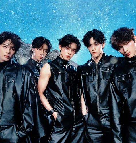 About Music tweet media