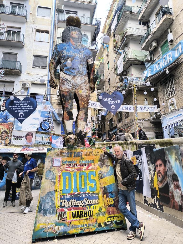 Nápoles se escribe así.