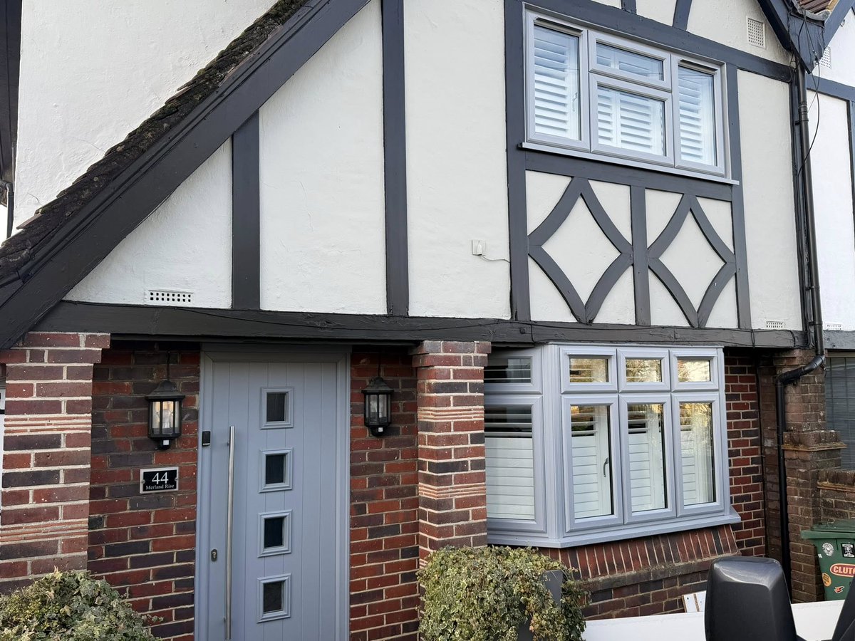 Shutter_Base's tweet photo. Another beautiful installation completed in #Epsom — fully bespoke shutters, crafted from premium hardwood and finished with a flawless spray coat for a smooth, durable finish, comes with 10 year guarantee.
https://t.co/Mx25AA8YiX

#WoodenShutters #Shutters #Surrey #Bromley https://t.co/JbHWEI0l2A