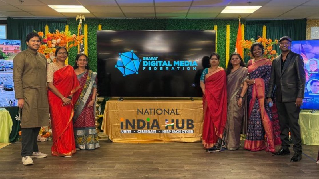 Capsule_1110's tweet photo. Proud moment for every creator! 💥💥
World’s First Creator Zone now open at India Hub, Chicago — thanks to Bharat DMF for empowering NRI digital voices across the globe 🇮🇳🌍🇺🇸
The future of creation starts here ✨
@BharatDMF #GlobalCreators #CreatorZone https://t.co/uQZvicPfb6