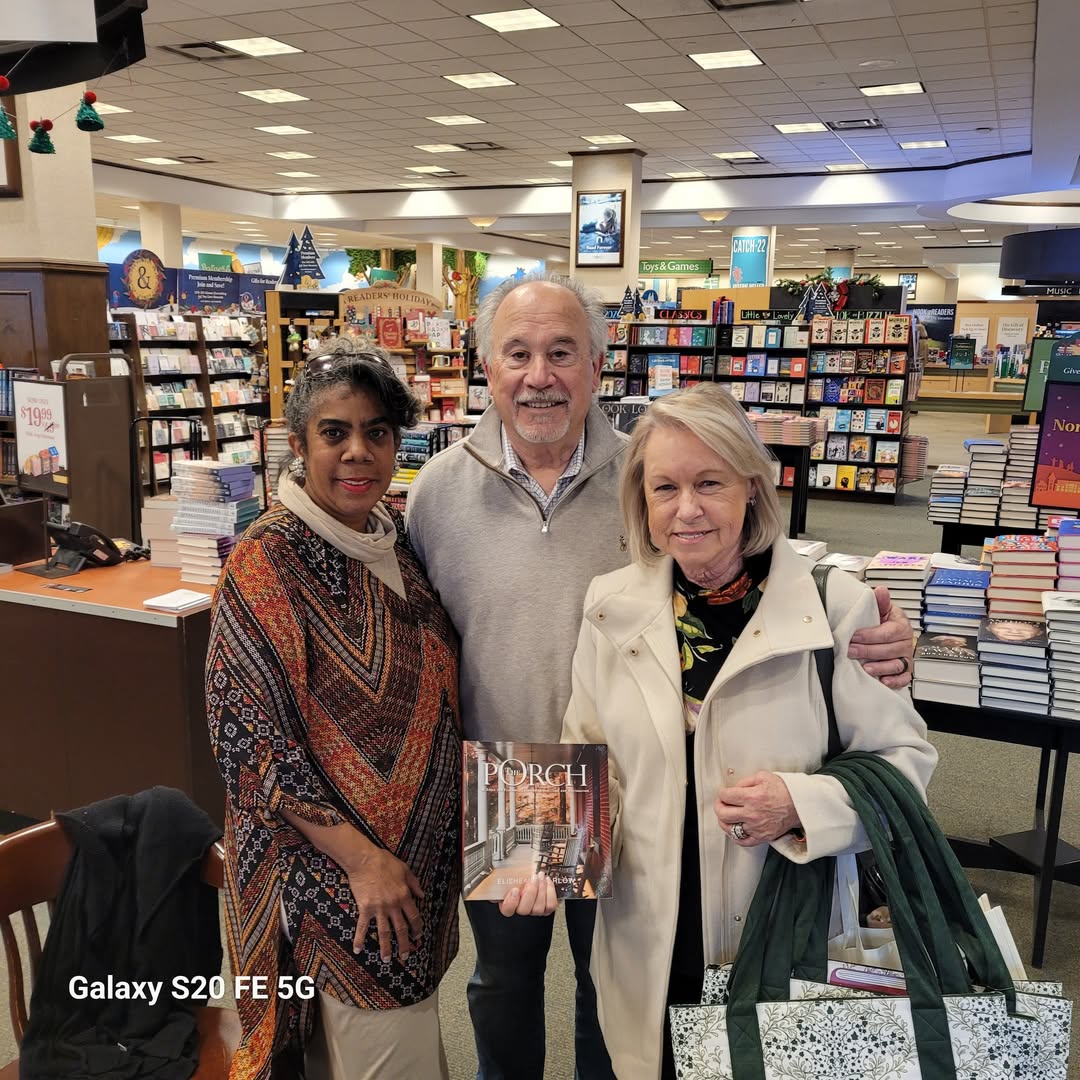 We love to see our authors grow! Keep your eyes on Elishea Barlow and "The Porch" A classic in the making! #SelfPublishMe
#SPMAuthor
#AuthorSupport
#AuthorSuccess
#WriterCommunity amazon.com/Porch-Teaching…