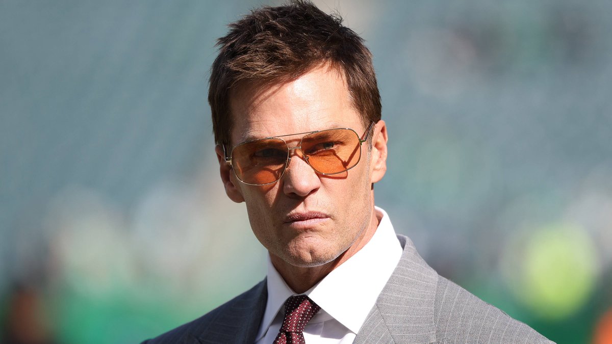 AroundTheNFL's tweet image. Tom Brady on Philip Rivers' Colts comeback: "I certainly could" still play QB in NFL at age 48

nfl.com/news/tom-brady…