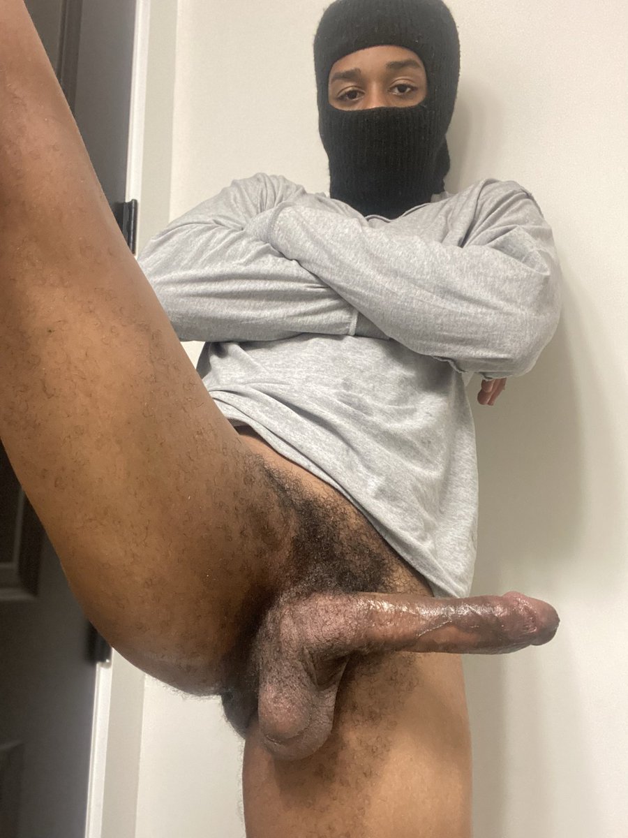 Slim Chris 🤤 tweet media