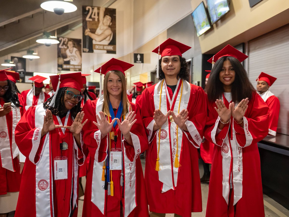 WSSURAMS's tweet photo. Degrees are being conferred to the candidates. 🐏 🎓 🔴  It's a great day in Winston-Salem! 
#WSSU25 | #RamsTakeCharge | #DepartToServe https://t.co/HEymnJktUZ