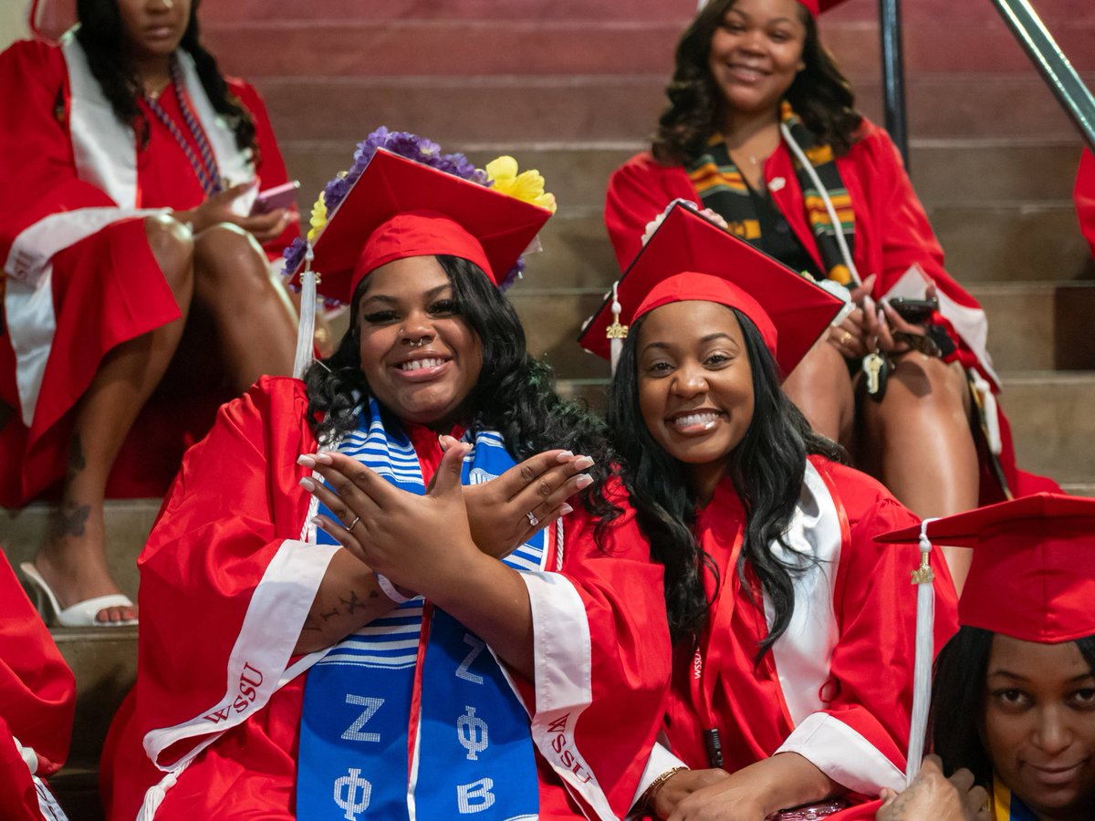 WSSURAMS's tweet photo. Degrees are being conferred to the candidates. 🐏 🎓 🔴  It's a great day in Winston-Salem! 
#WSSU25 | #RamsTakeCharge | #DepartToServe https://t.co/HEymnJktUZ