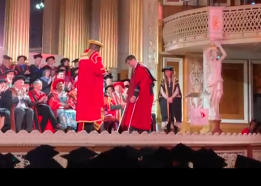 Earwegoagain tweet media