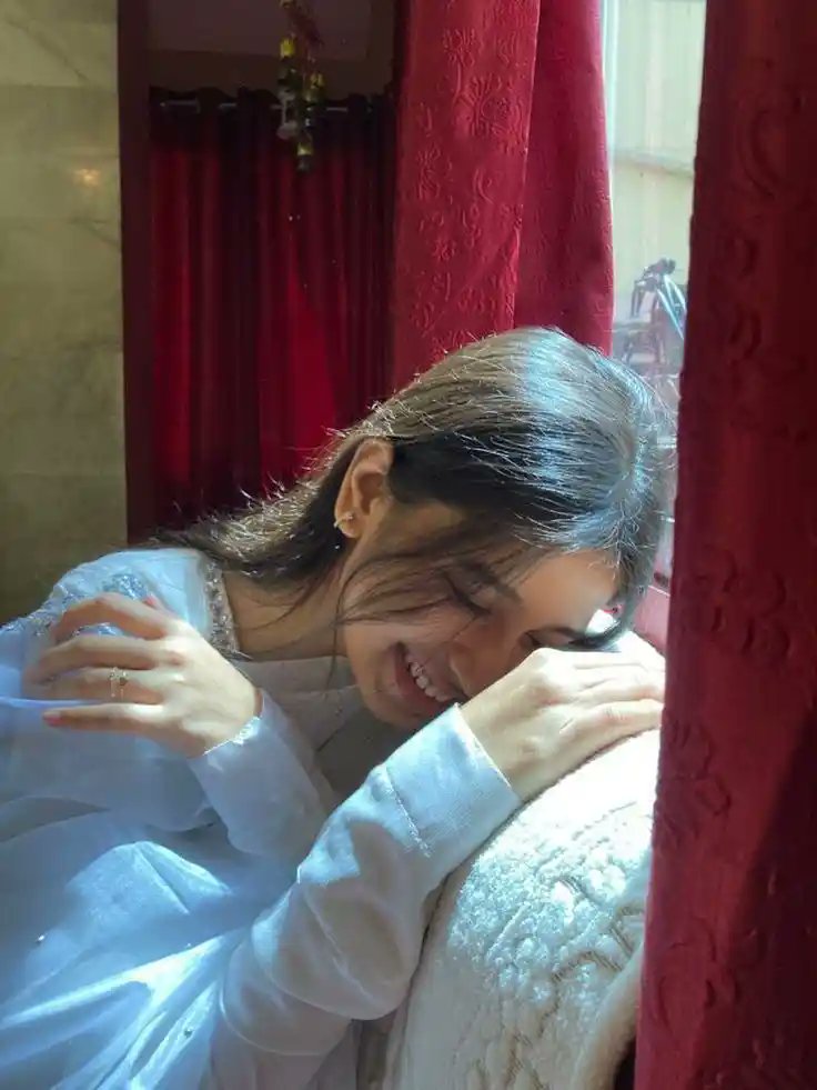 ये कलियुग है! लोग झगड़ों में निवाले भी गिनवा देते हैं।

                        🩷शुभ रात्रि🩷 
        🩷Good Night Sweet Dreams🩷