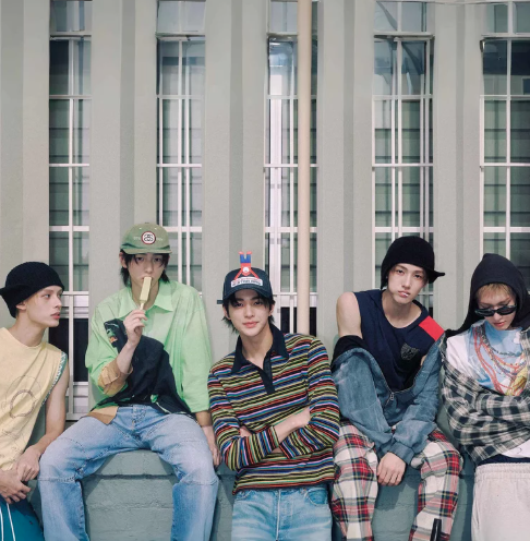 About Music tweet media