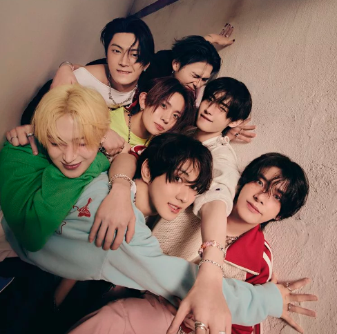 About Music tweet media