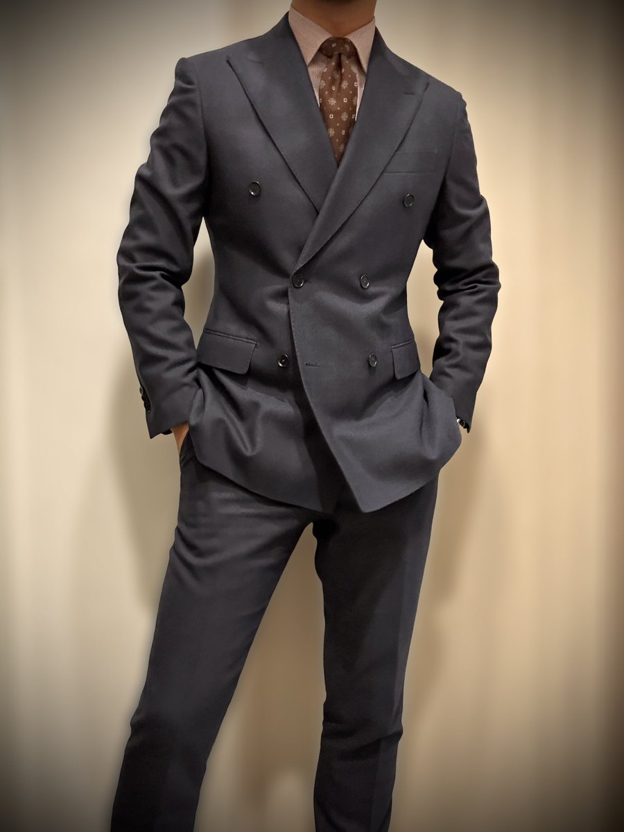 今日のスーツ。

明日は土曜なのに泊まり仕事です🙃