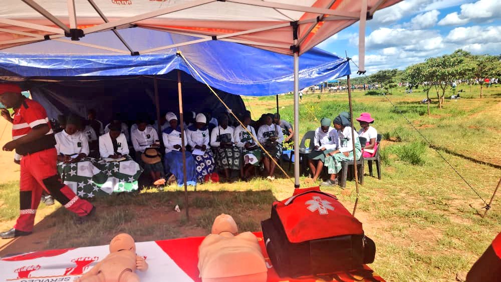 ZCC_Mbungo's tweet photo. 🚑 Exciting activities at the ongoing #ZCCYouth Conference! One highlight is the #FirstAid Training in partnership with Discovery Ambulances. Empowering our youth with essential skills to save lives and make a difference in emergencies! 🌟  #YouthEmpowerment 
@Discovery_zw 🙏 https://t.co/WkBTF96JGU