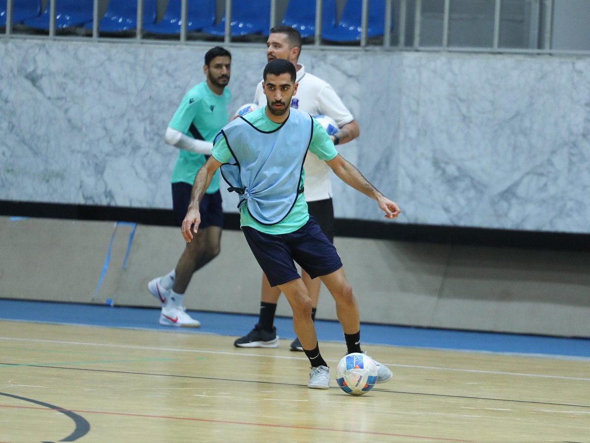 صور من تدريبات الفريق الأول لكرة قدم الصالات