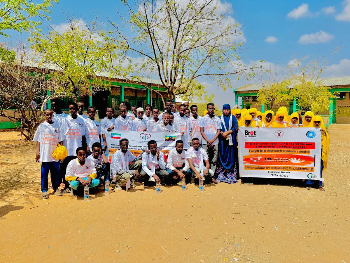 papdaa_Eth's tweet photo. PAPDA celebrated the 16 Days of Activism Against Gender-Based Violence at Kalmoy Primary School in Bokolmayo Woreda! 
#PAPDA #pastoralistcommunity#16DaysOfActivism #EndGBV #PAPDA https://t.co/despqsShgj