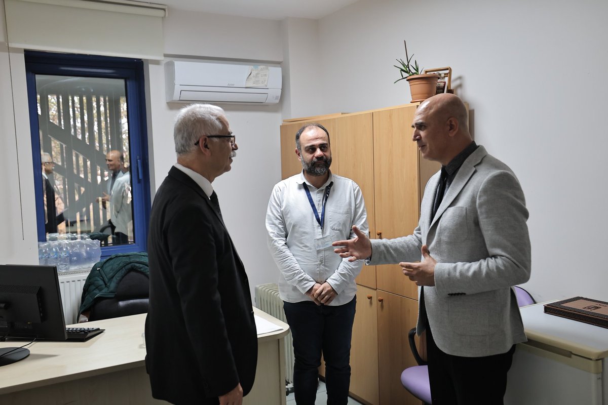 🔎 İSKİ Genel Müdür Vekili Sayın Vahit Doğan, Üsküdar Şube Müdürlüğü’nü ziyaret etti.

Sayın Doğan, gerçekleştirdiği temaslar kapsamında ilçedeki altyapı çalışmaları ve abone hizmetlerinin güncel durumu hakkında detaylı bilgi aldı.