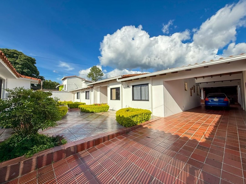 AndiumVenuAest's tweet image. 