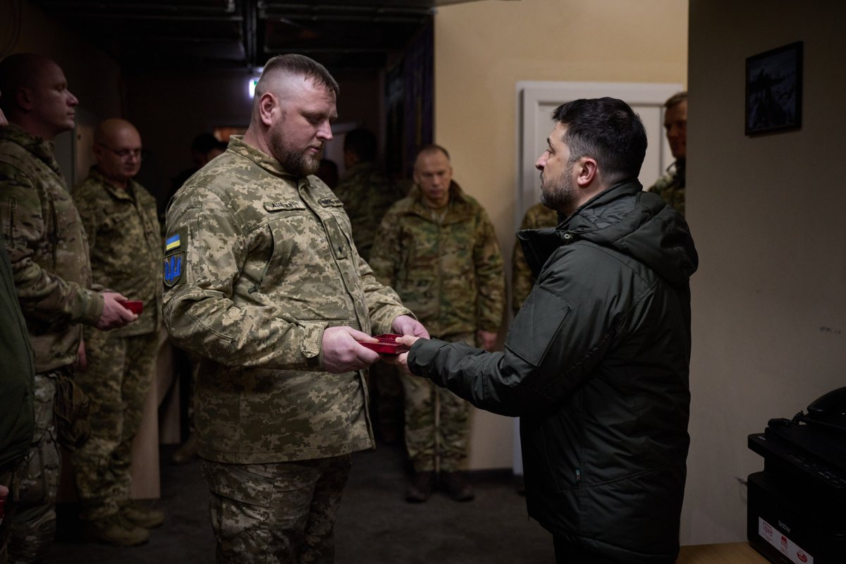 ZelenskyyUa's tweet image. Kharkiv region. At the command post of the Tactical Group Kupyansk, I heard a report on the frontline situation – the progress of the operation to locate and destroy the remaining enemy forces in Kupyansk, and the further defense of the city. We also discussed the warriors'…