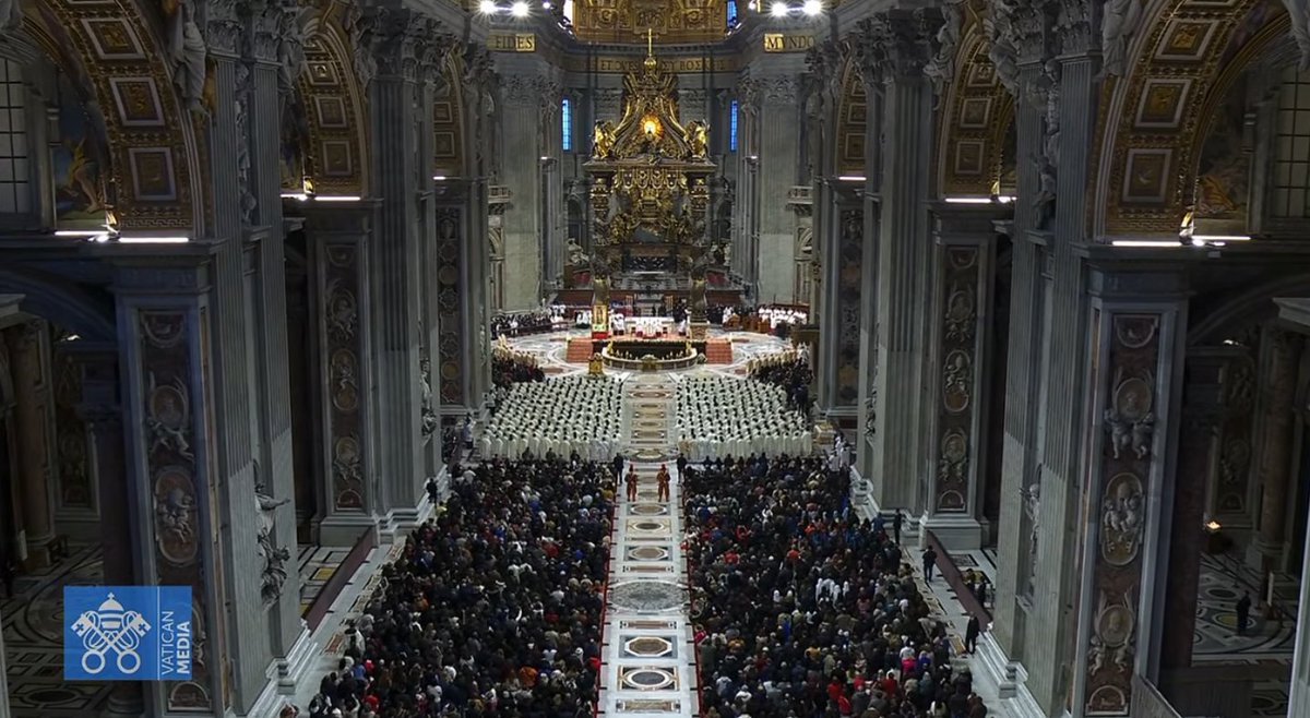 El #PapaLeónXIV preside la santa misa en la Basílica de San Pedro en ocasión de la solemnidad de Nuestra Señora de #Guadalupe #12dediciembre