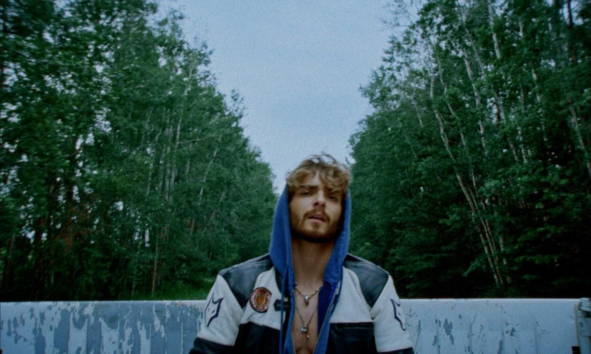 OnlineJoshB's tweet photo. 🚨 O videoclipe de “Love You Again”, de Josh Beauchamp, já está disponível no YouTube! 

🔗: https://t.co/sZeN2dK5NT https://t.co/1erQm07fD1