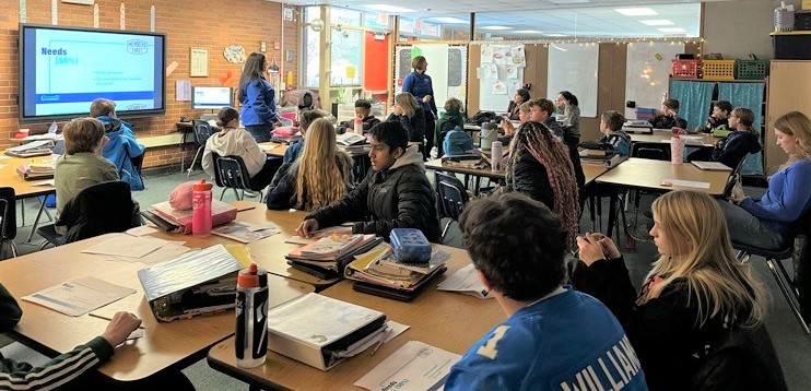 White Pine Middle School's Learning Community 6-1 (6th grade) learned about financial literacy in Miss Dietz's math class, with a presentation from Members First Credit Union.  They learned how to save money effectively, about interest rates, and emergency funds.