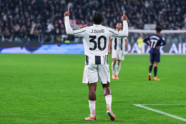 رغم اضاعته للفرص السهلة مع تمريراته الخاطئه في عديد اللعبات لا يزال لدي ايمان كبير بأن جوناثان ديفيد لاعب ممتاز ، يمتلك الجودة وسيمنح اليوفنتوس الإضافة بإذن الله ..

أعتقد بأن الأمر مسألة وقت ، تأقلم و إيجاد الثقة المطلوبة ..