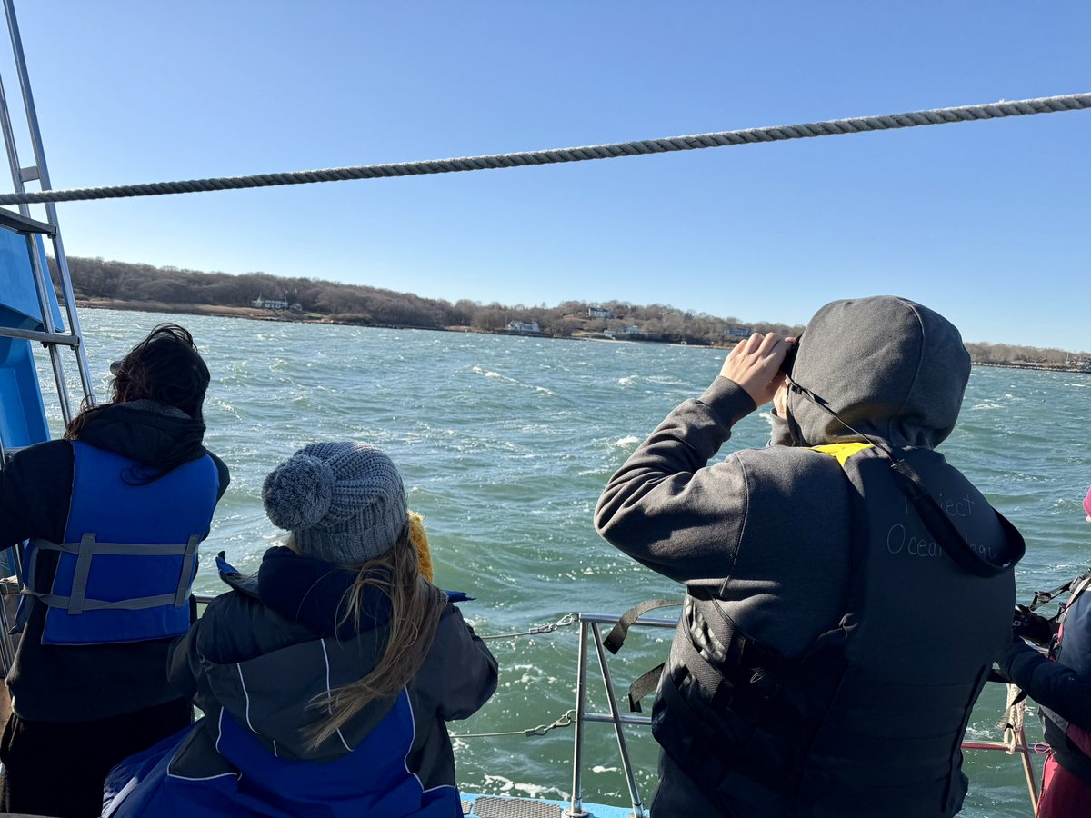 DBednarzLHS's tweet photo. The sea was angry that day my friends… LHS marine science had a tough day to seal 🦭 watch. Days of NW winds built some lively seas. We persevered and scored harbor seals at Hungry Pt. Great attitude and effort by these chilly Colonels. https://t.co/BLMH9zG9aN